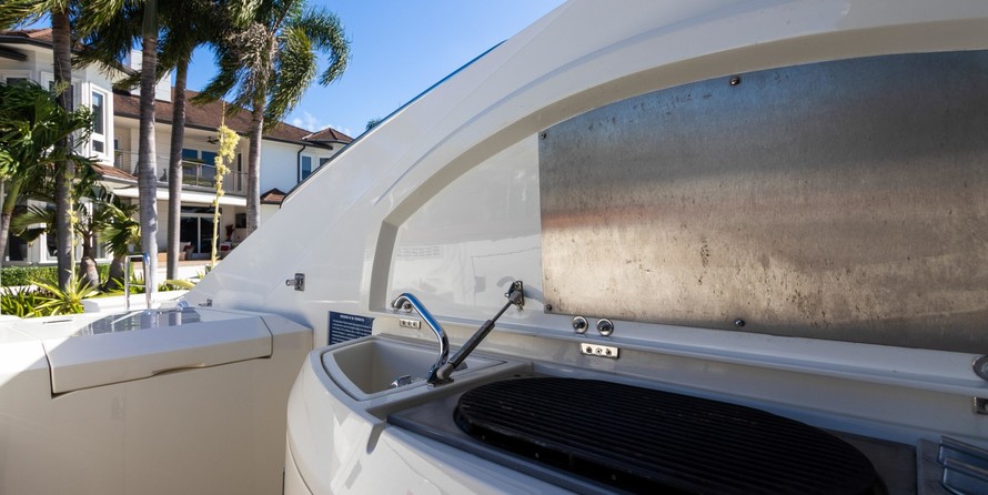 Sunseeker Predator 82