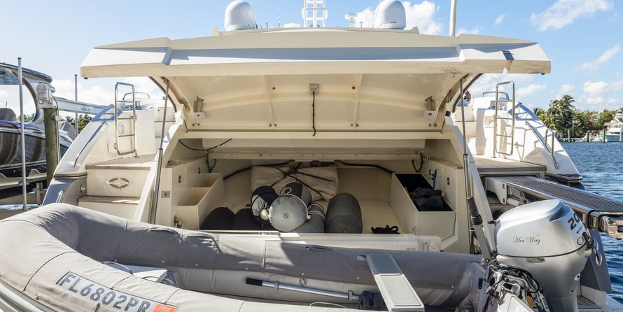 Sunseeker Predator 82