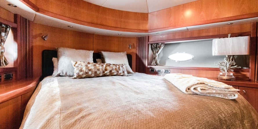 Sunseeker Predator 82