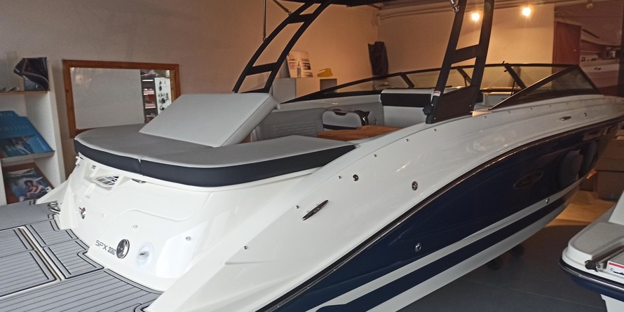 Sea Ray 230 SPX