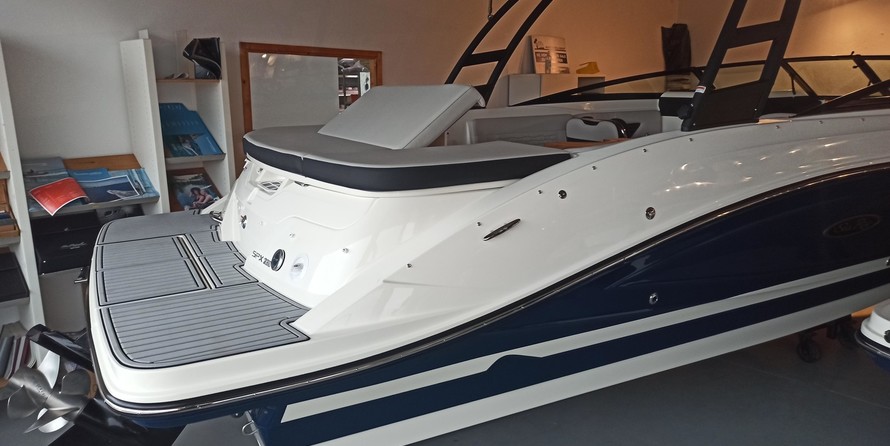 Sea Ray 230 SPX