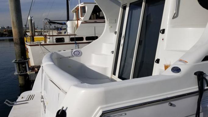 Carver 36 Mariner