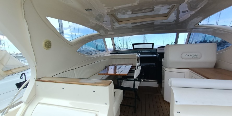 Cayman 43