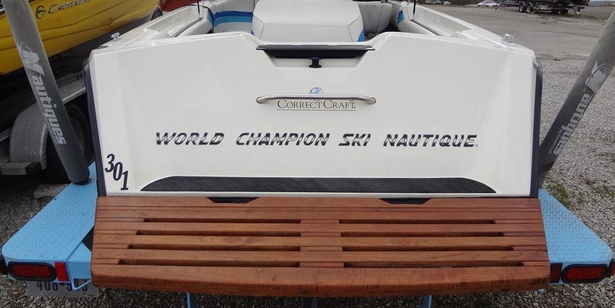Correctcraft ski nautique