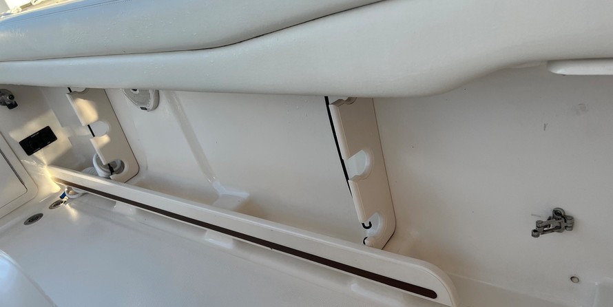 Grady-White Canyon 271