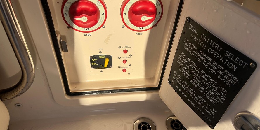 Grady-White Canyon 271