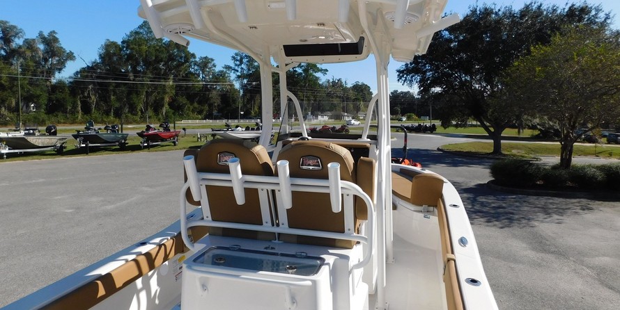 Ranger boats 2400 bay