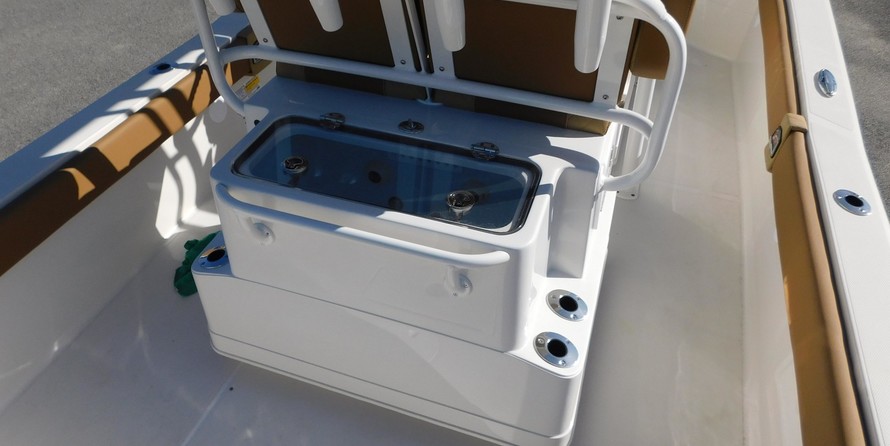 Ranger boats 2400 bay