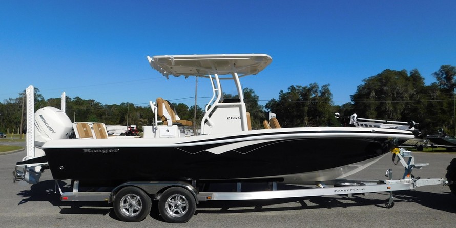 Ranger boats 2400 bay