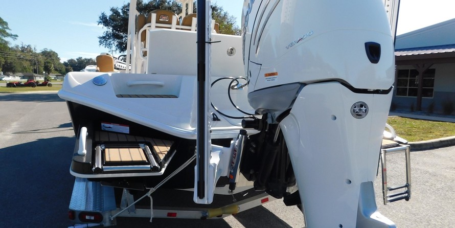 Ranger boats 2400 bay