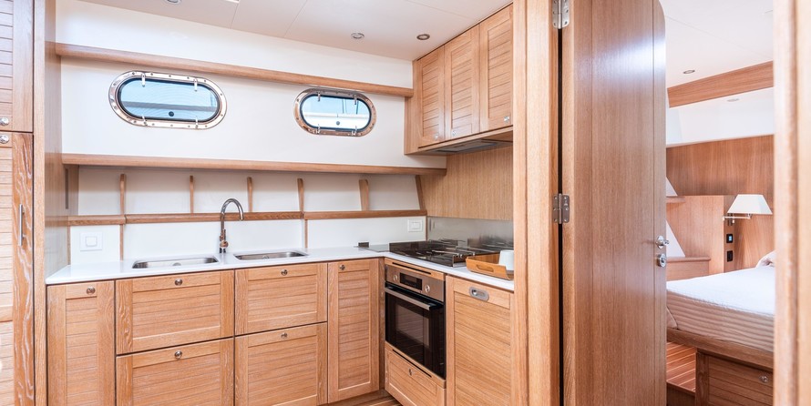 Sasga yachts menorquin 54 flybridge