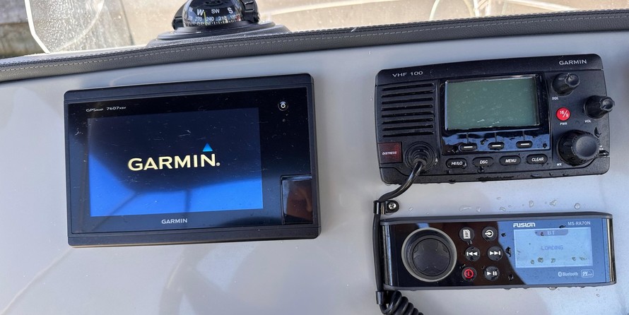 Boston Whaler 210 Dauntless