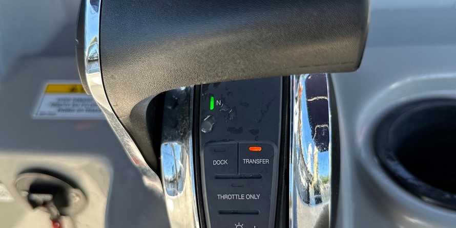 Boston Whaler 210 Dauntless