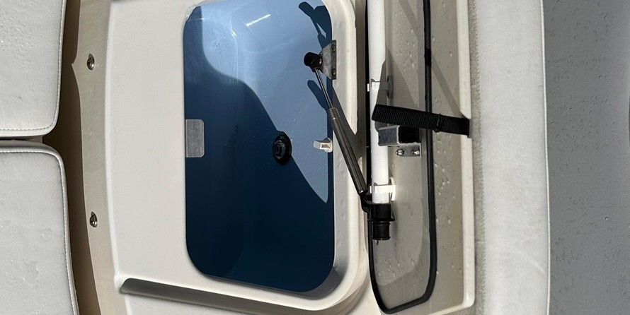 Boston Whaler 210 Dauntless