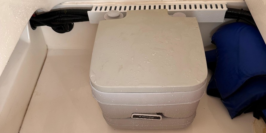 Boston Whaler 210 Dauntless