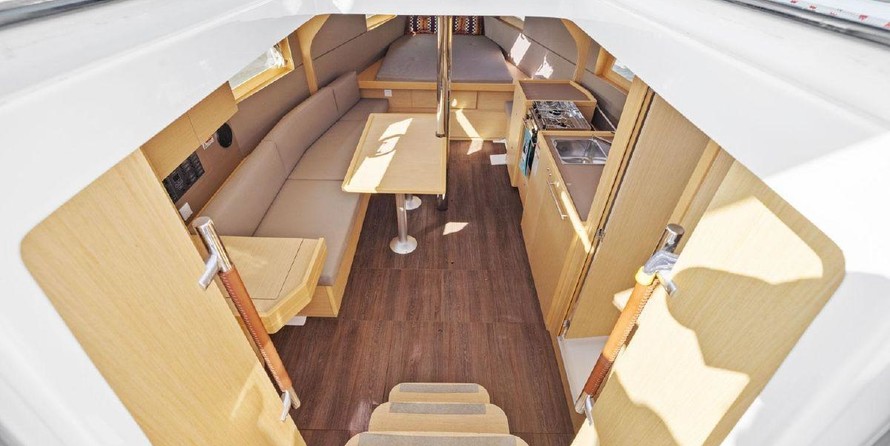 Beneteau Oceanis 38