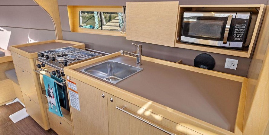 Beneteau Oceanis 38