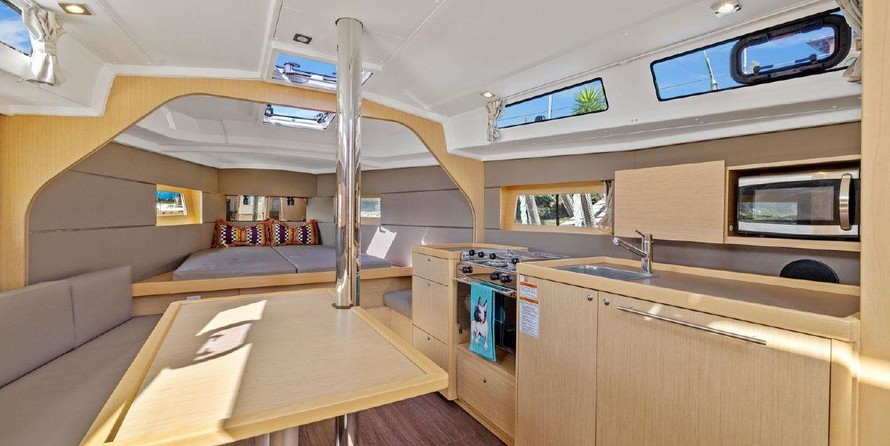 Beneteau Oceanis 38