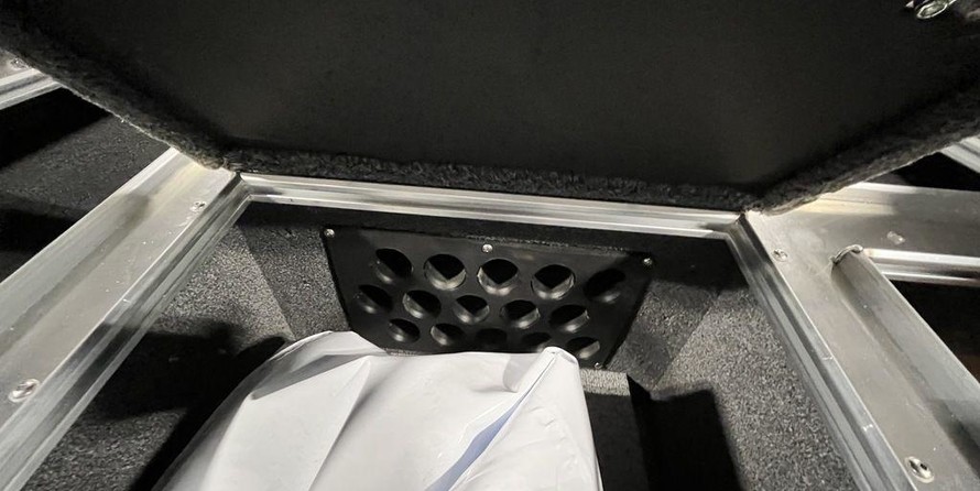 Lund Boats 1875 Pro-V Bass