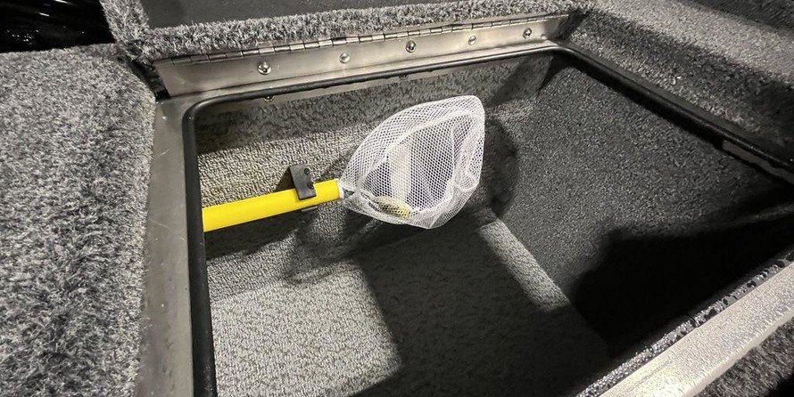 Lund Boats 1875 Pro-V Bass