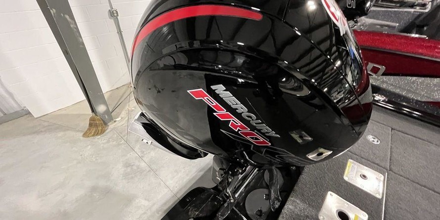 Lund Boats 1875 Pro-V Bass