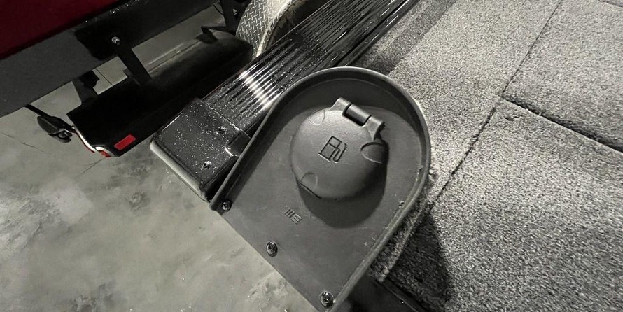 Lund Boats 1875 Pro-V Bass