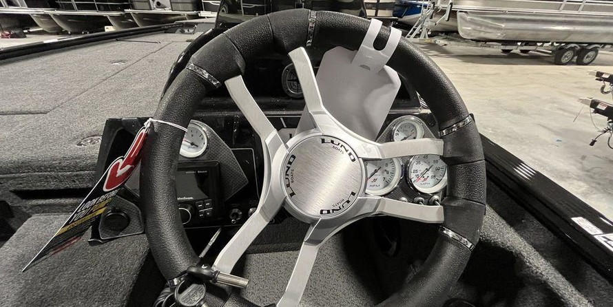 Lund Boats 1875 Pro-V Bass