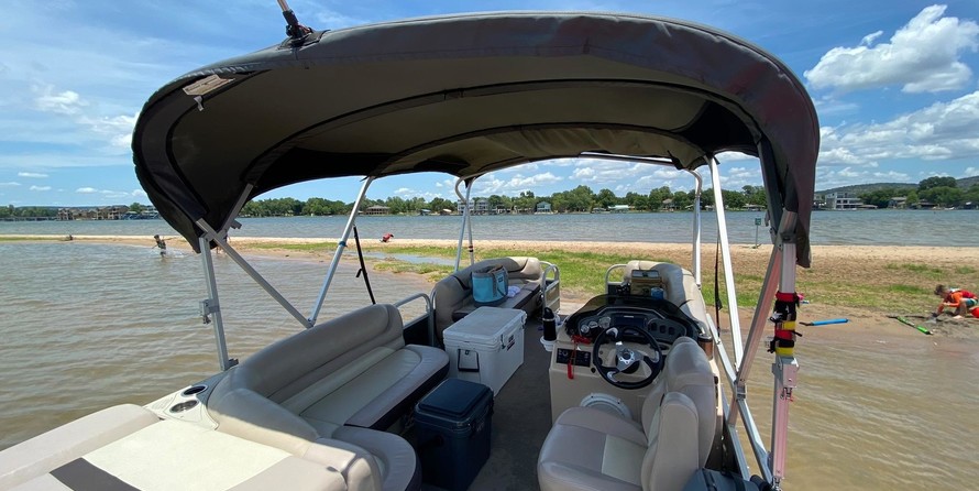 Sun Tracker Party Barge 20 DLX