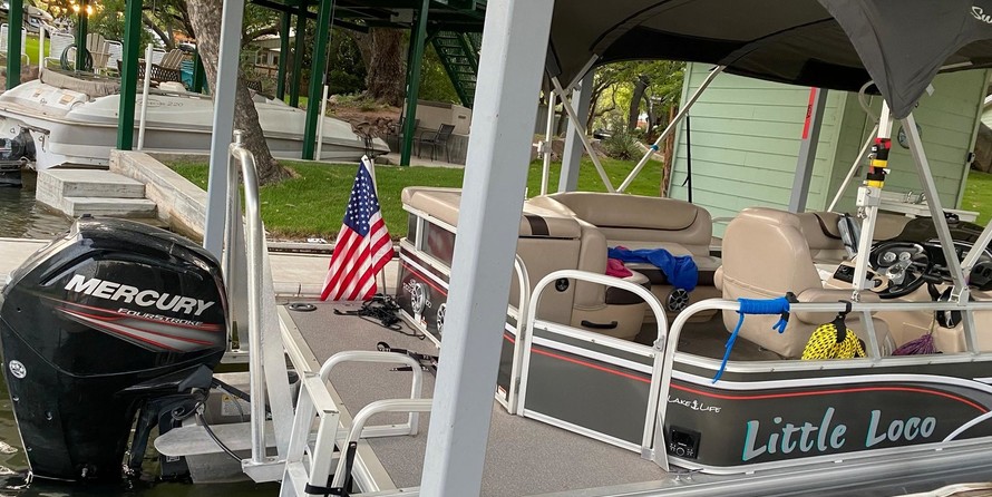 Sun Tracker Party Barge 20 DLX