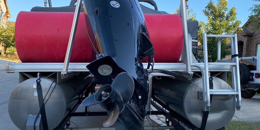 Sun Tracker Party Barge 20 DLX