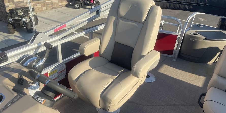 Sun Tracker Fishin Barge 20 DLX