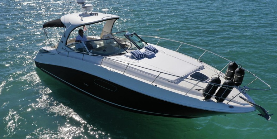 Sea Ray 350 Sundancer