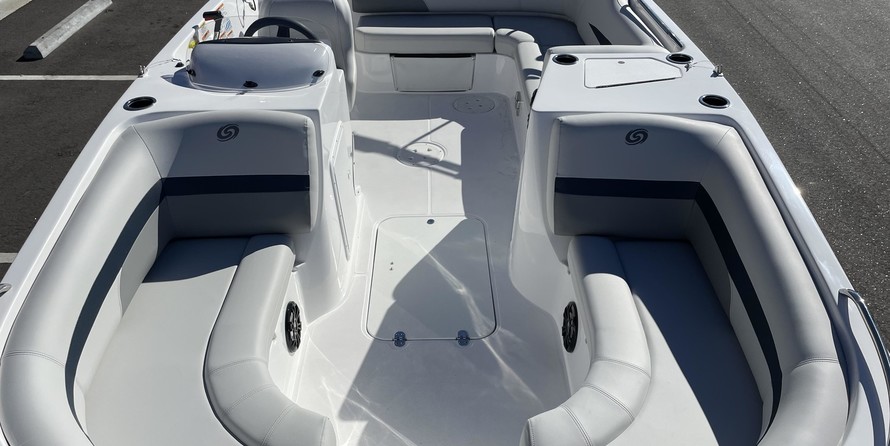 Hurricane 188 sport sundeck