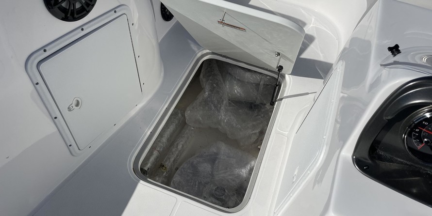 Hurricane 188 sport sundeck