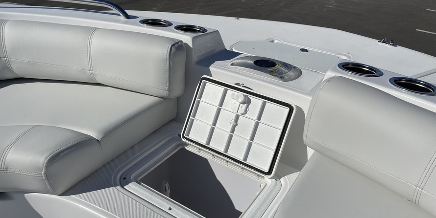 Hurricane 188 sport sundeck