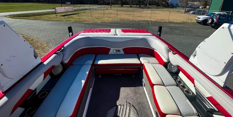 Malibu Wakesetter 25 LSV