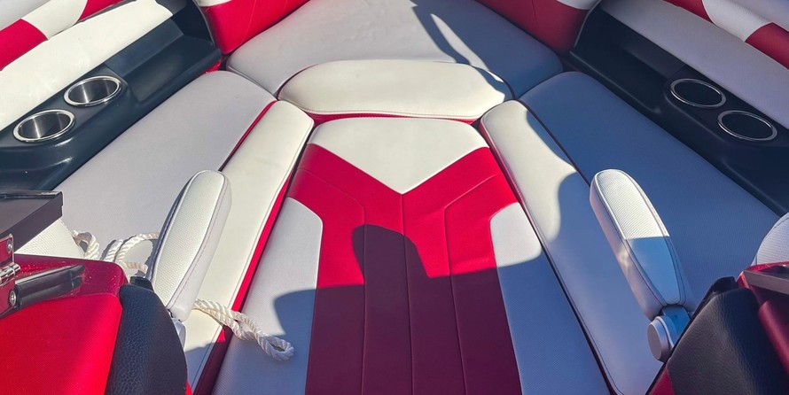 Malibu Wakesetter 25 LSV