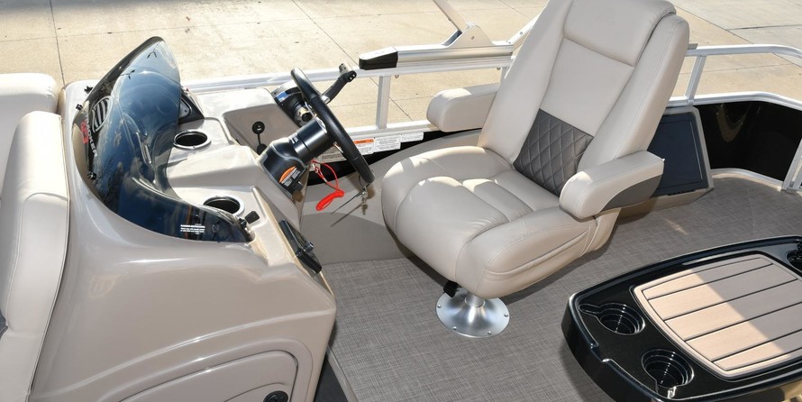 Sun Tracker SportFish 22 DLX