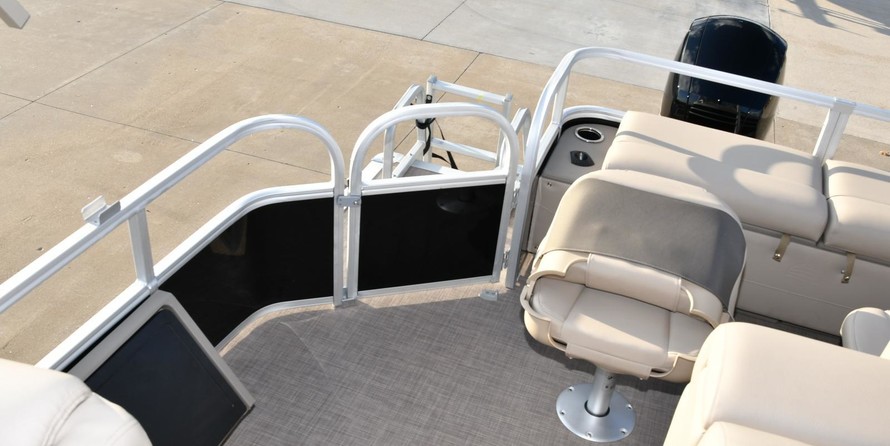 Sun Tracker SportFish 22 DLX