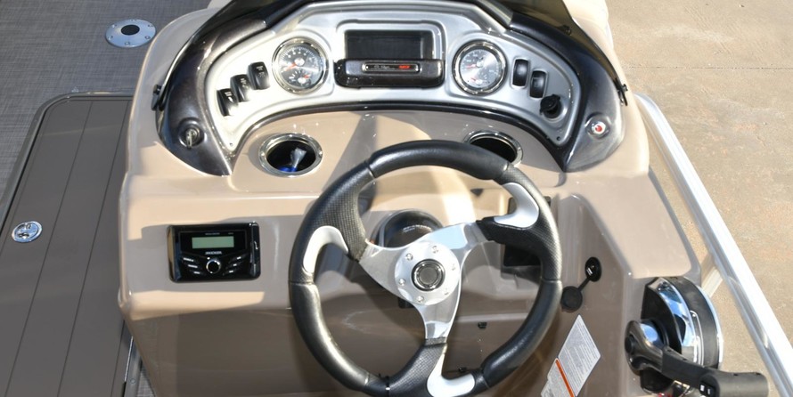 Sun Tracker SportFish 22 DLX