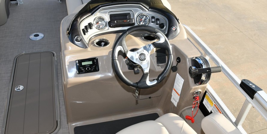 Sun Tracker SportFish 22 DLX