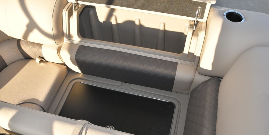 Sun Tracker SportFish 22 DLX