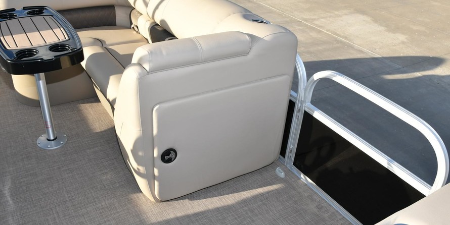 Sun Tracker SportFish 22 DLX