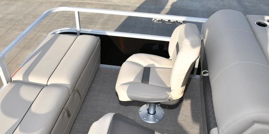 Sun Tracker SportFish 22 DLX