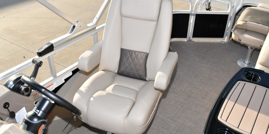 Sun Tracker SportFish 22 DLX