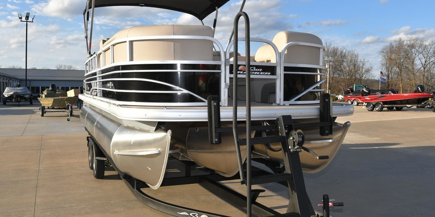 Sun Tracker SportFish 22 DLX