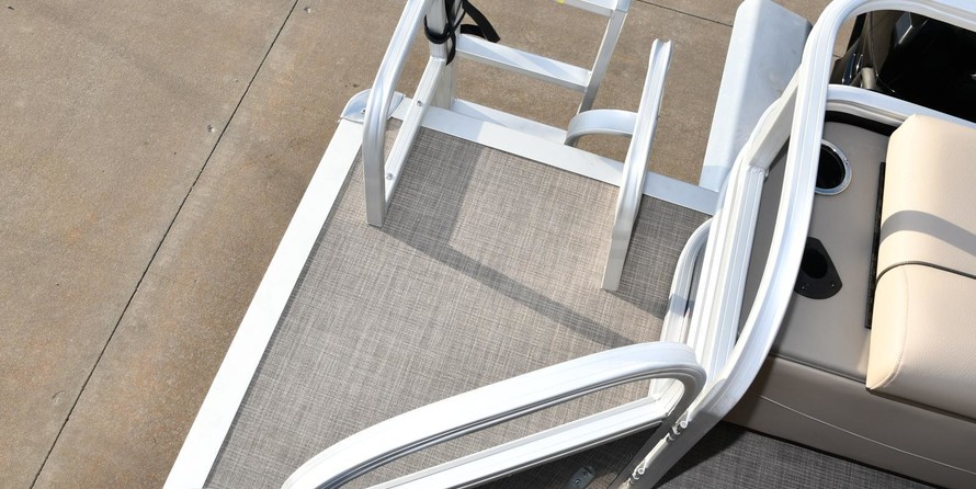 Sun Tracker SportFish 22 DLX