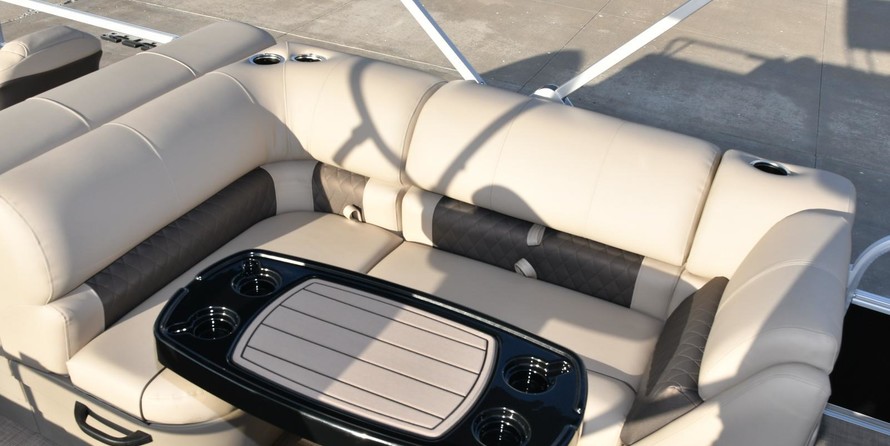 Sun Tracker SportFish 22 DLX