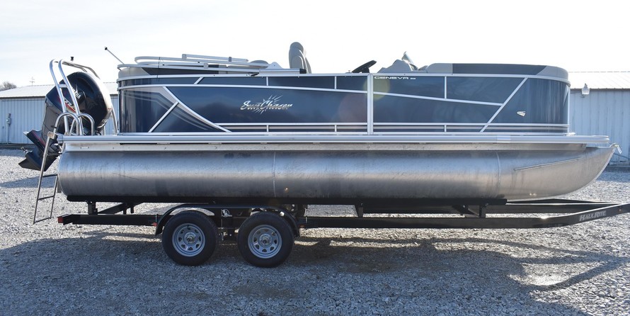 Sunchaser Boats Geneva Cruise 22 LR DH