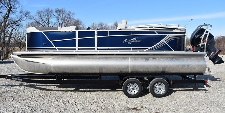 Sunchaser Boats Geneva Cruise 22 LR DH